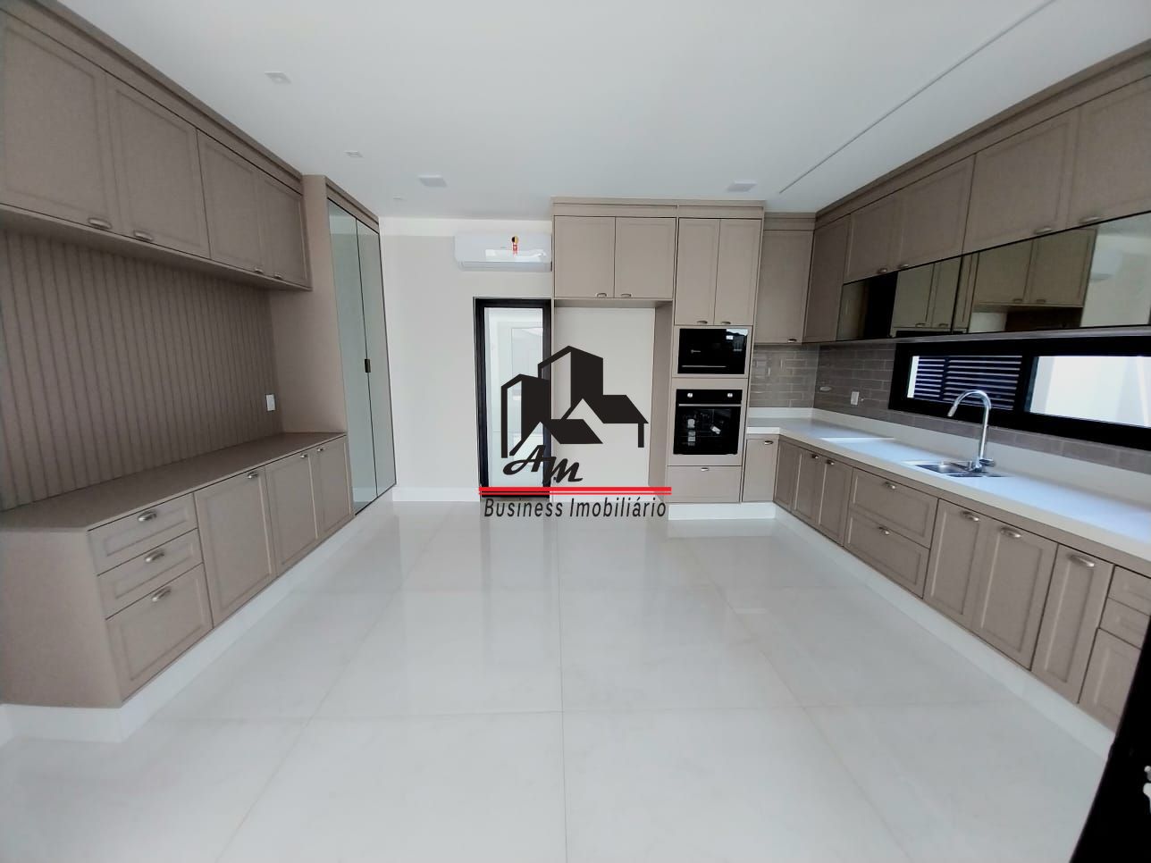 Casa de Condomínio com 4 quartos à venda, 380m² — foto 21 de 26