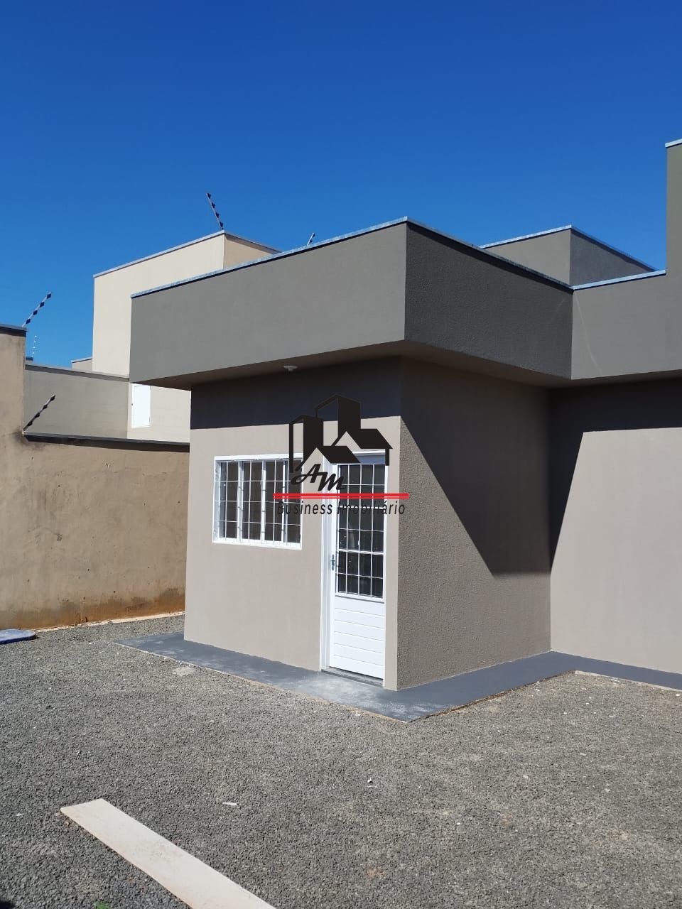 Casa com 2 quartos à venda, 61m² — foto 2 de 6