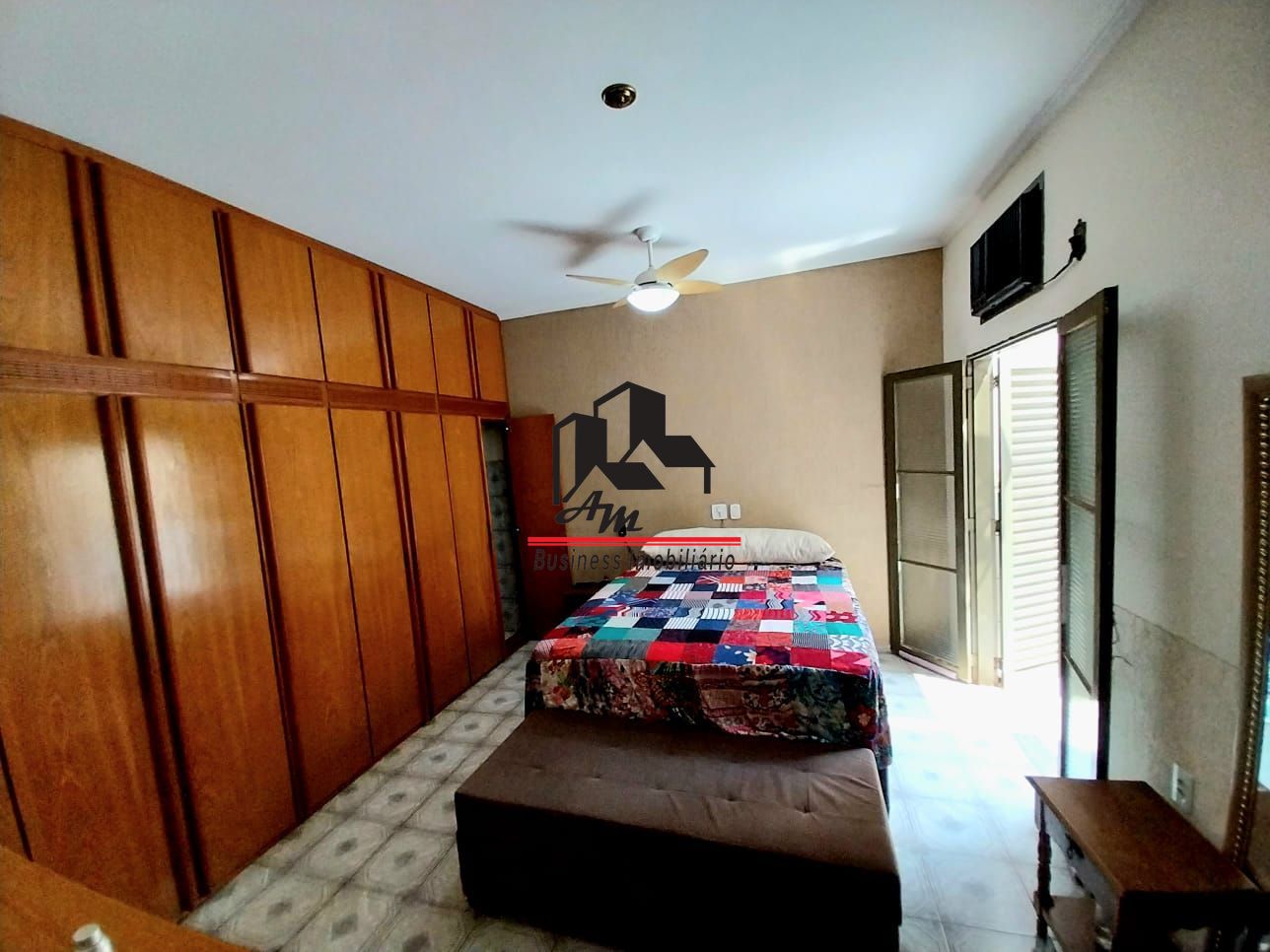 Casa com 3 quartos à venda, 267m² — foto 13 de 33
