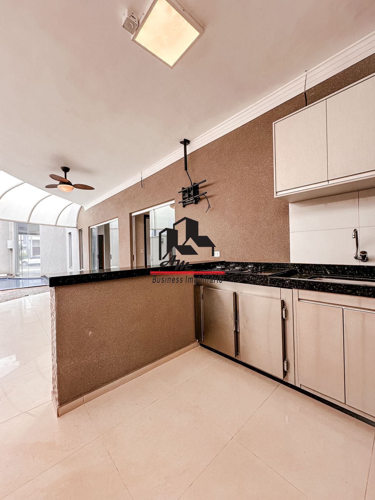 Casa de Condomínio com 3 quartos à venda, 200m² — foto 13 de 18