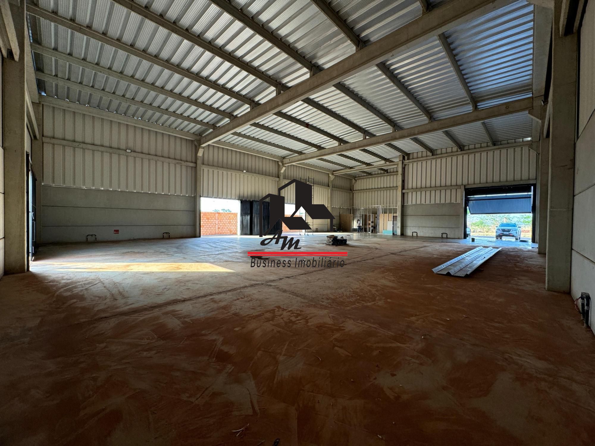 Galpão / Depósito / Armazém com 1 quarto à venda, 740m² — foto 4 de 5