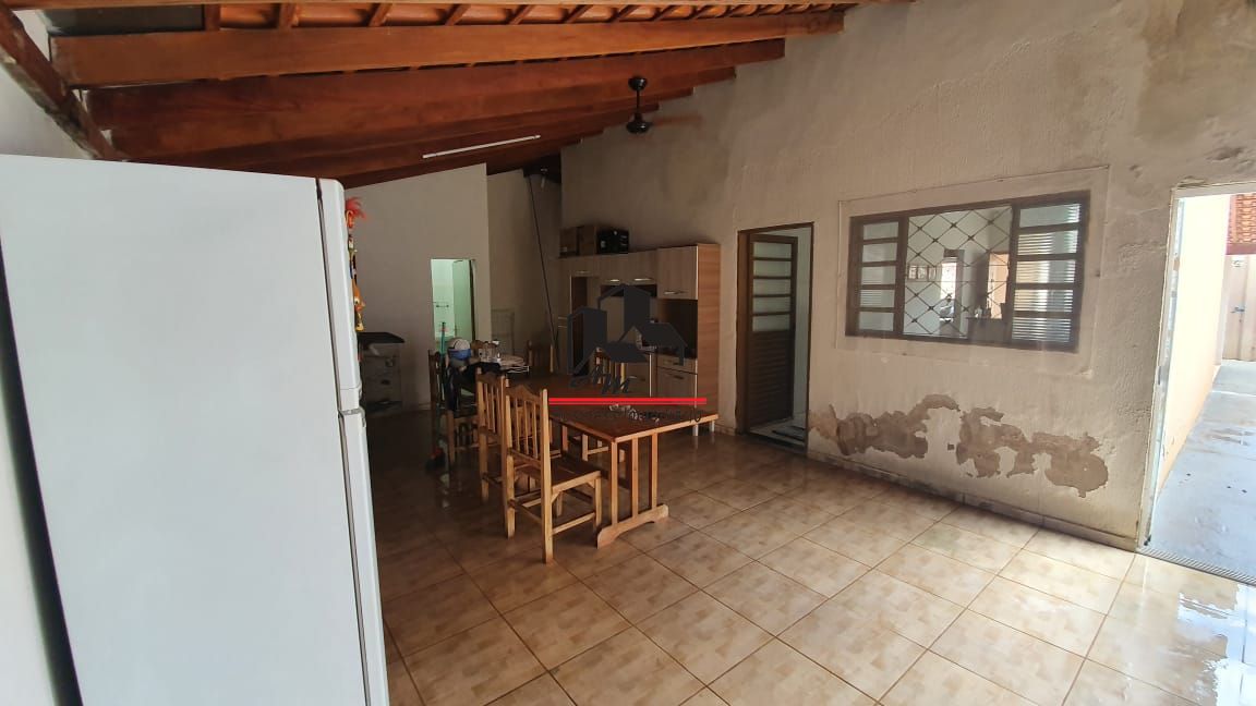 Casa com 3 quartos à venda, 99m² — foto 3 de 21