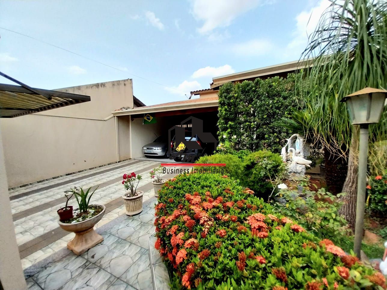 Casa com 3 quartos à venda, 267m² — foto 3 de 33