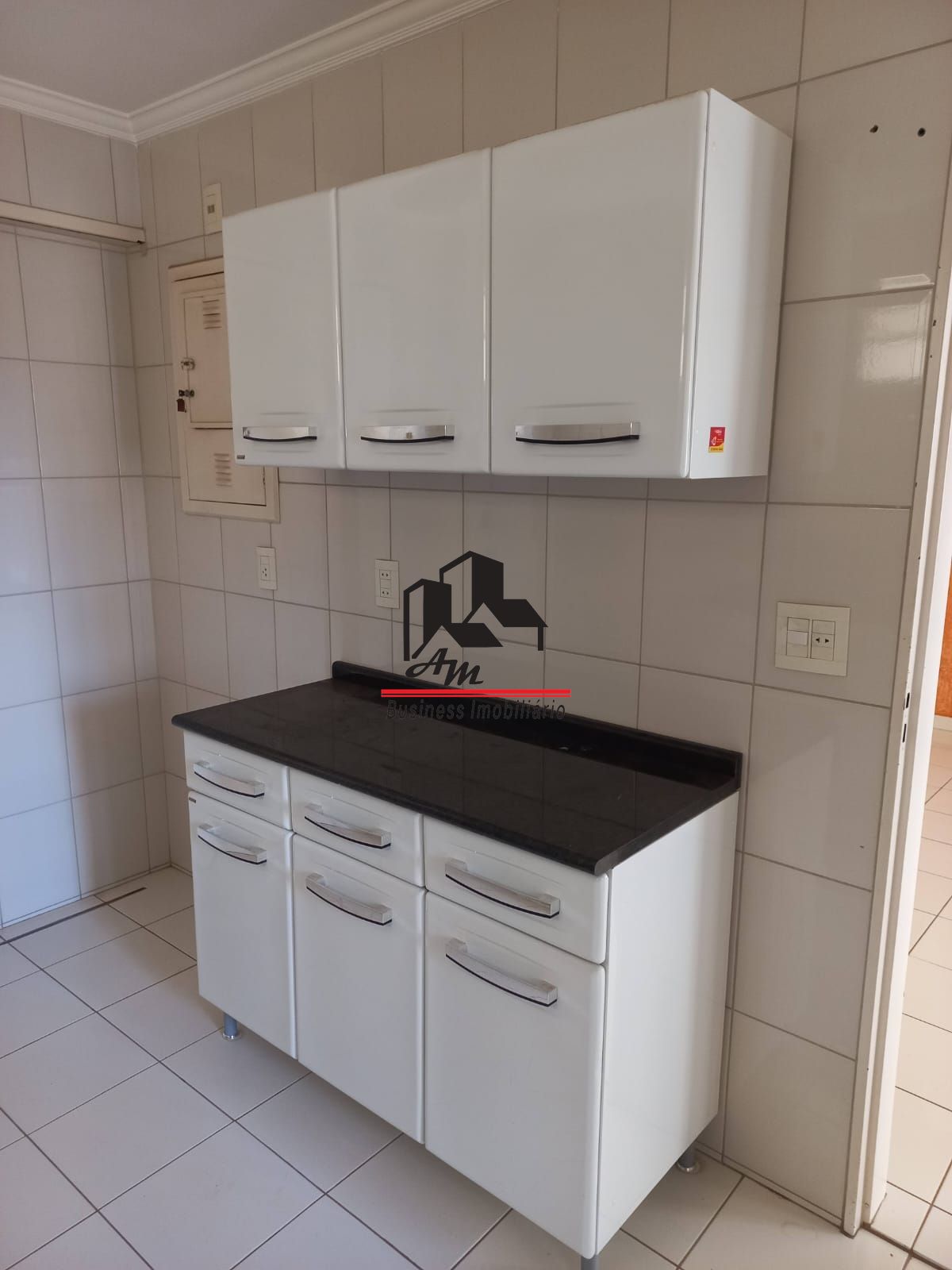Apartamento com 2 quartos à venda, 70m² — foto 2 de 7