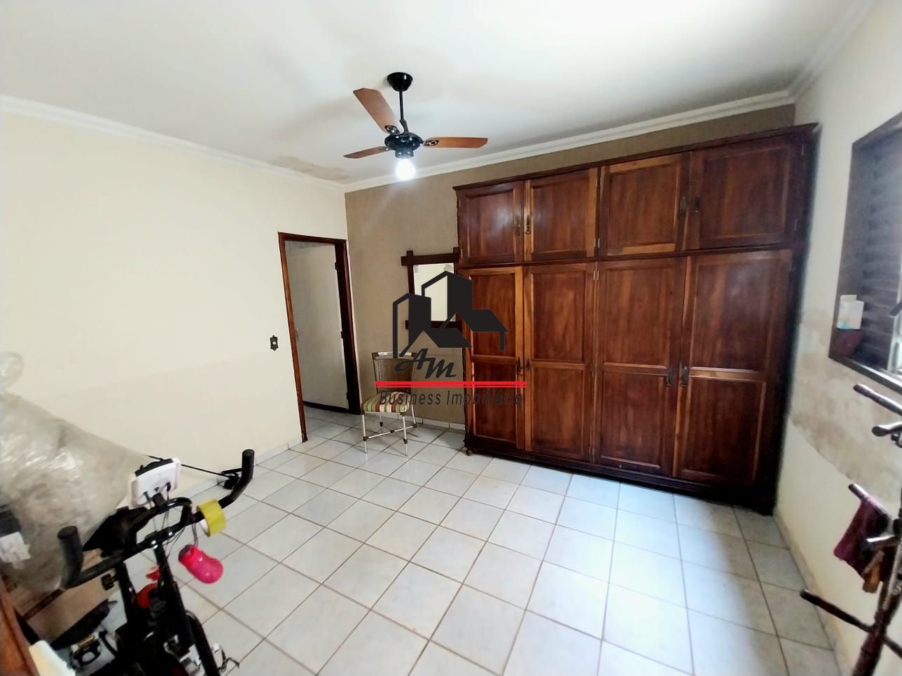 Casa com 3 quartos à venda, 267m² — foto 11 de 33