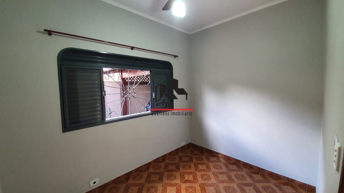 Casa com 4 quartos à venda, 184m² — foto 17 de 30