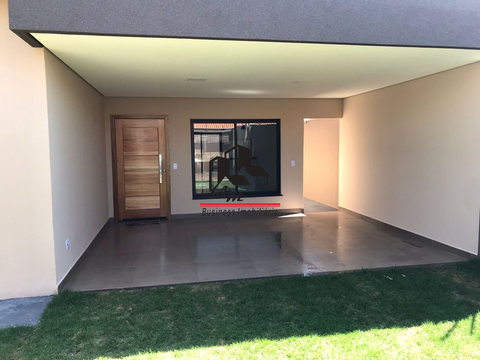Casa com 3 quartos à venda, 110m² — foto 1 de 14