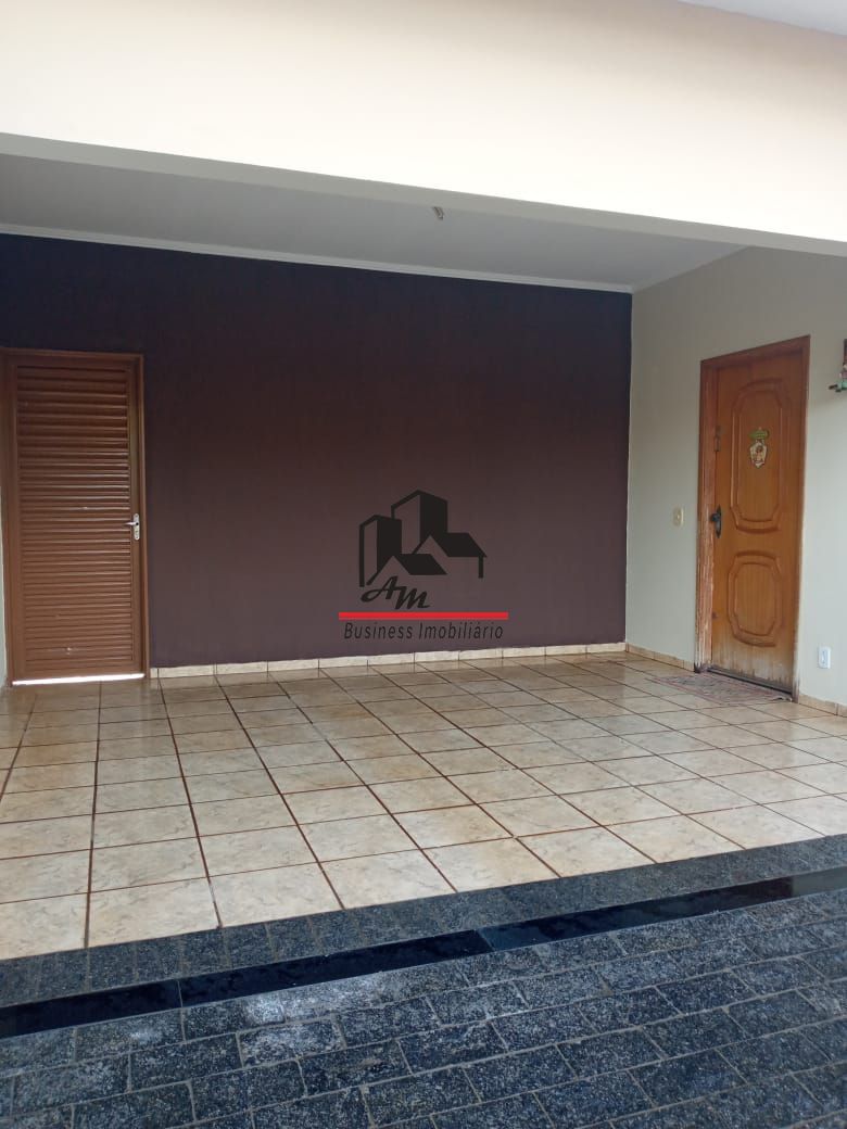 Casa com 3 quartos à venda, 110m² — foto 2 de 32