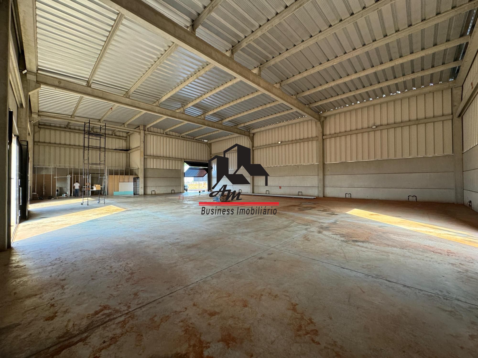 Galpão / Depósito / Armazém com 1 quarto à venda, 740m² — foto 3 de 5