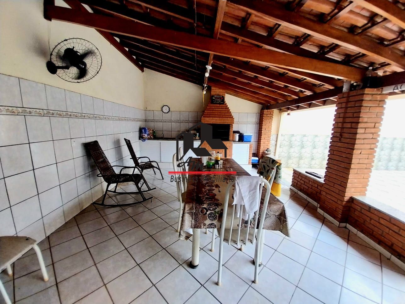 Casa com 3 quartos à venda, 267m² — foto 24 de 33