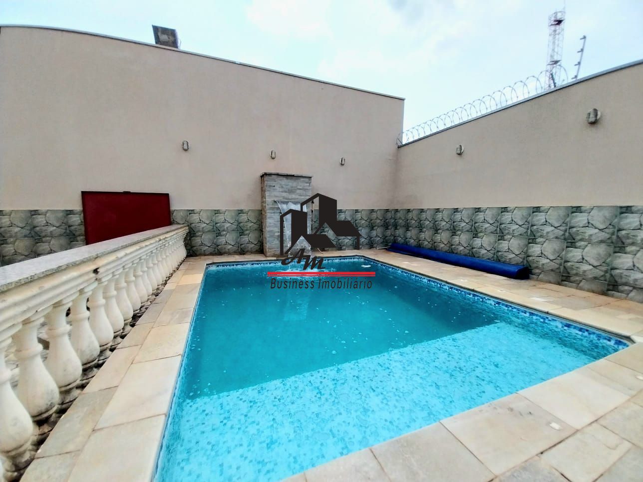 Casa com 3 quartos à venda, 267m² — foto 31 de 33