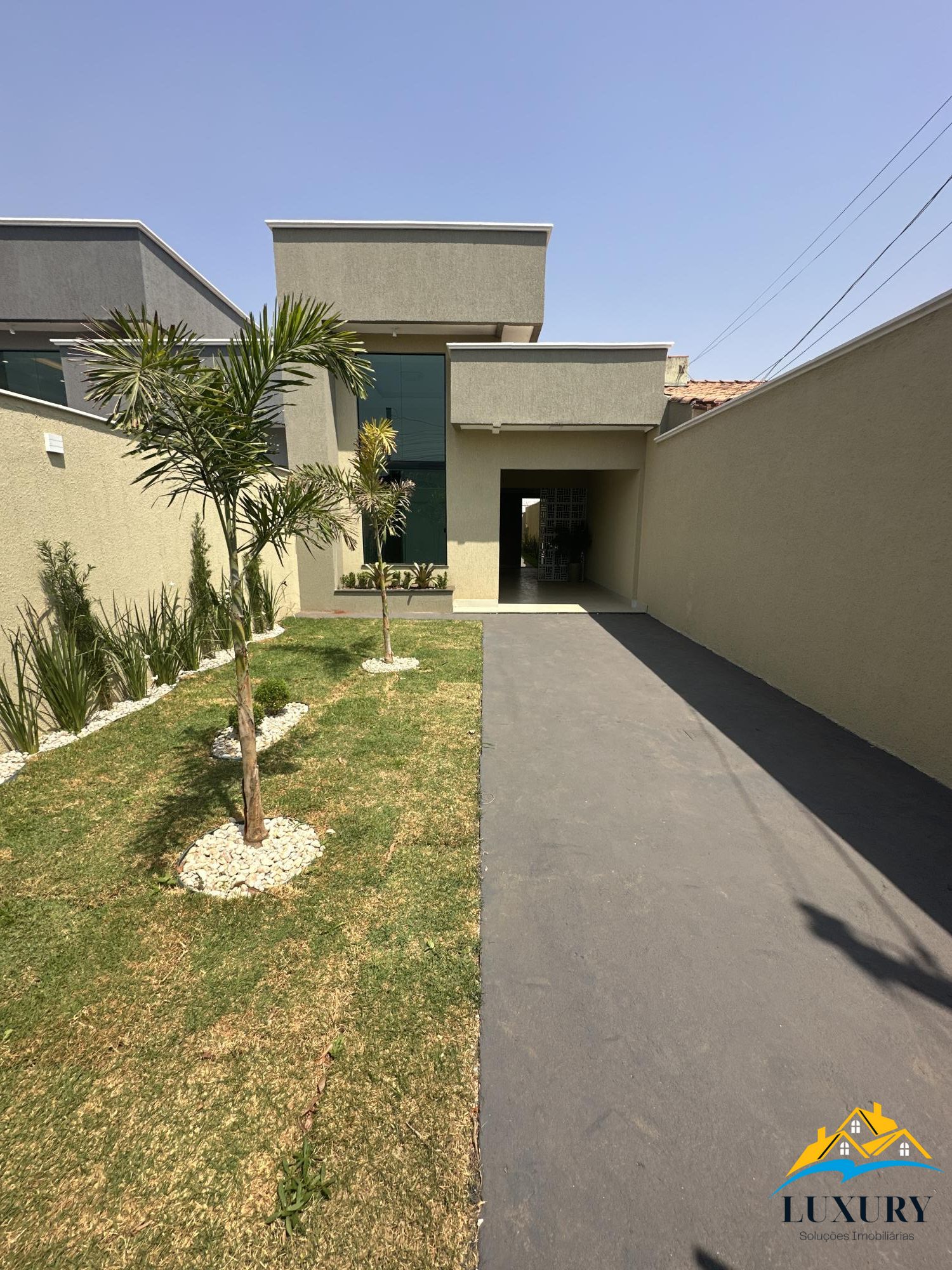 Casa à venda com 3 quartos, 130m² - Foto 1