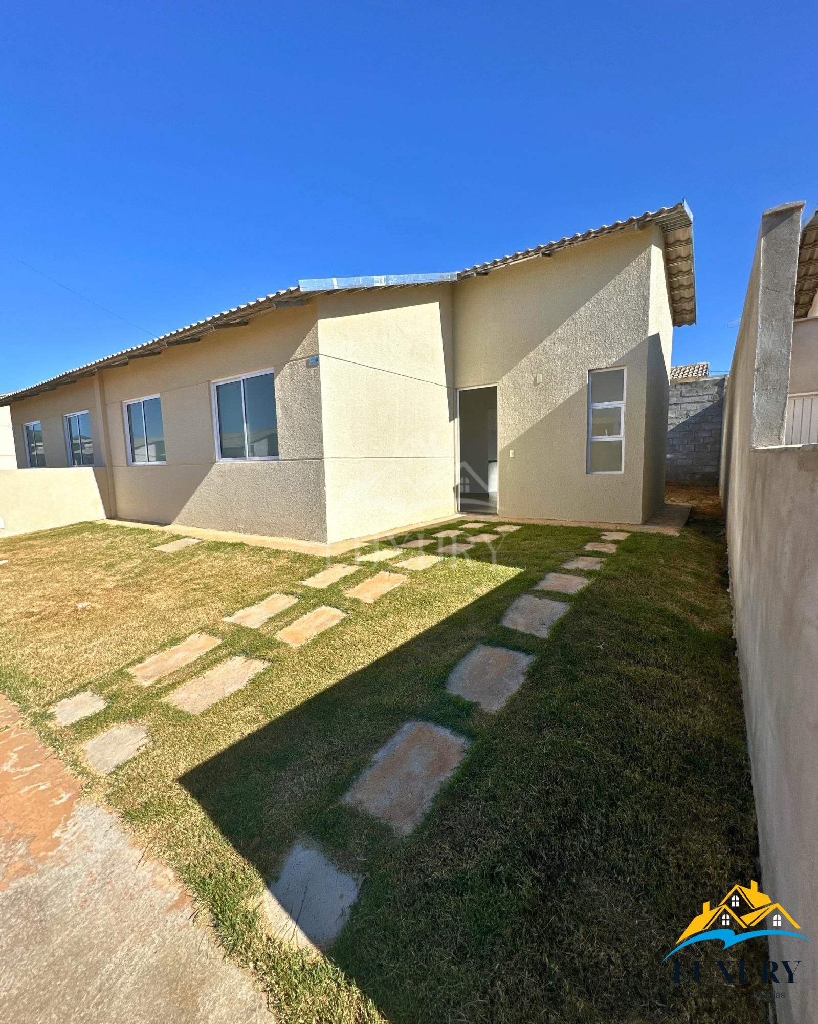 Casa de Condomínio à venda com 3 quartos, 70m² - Foto 2