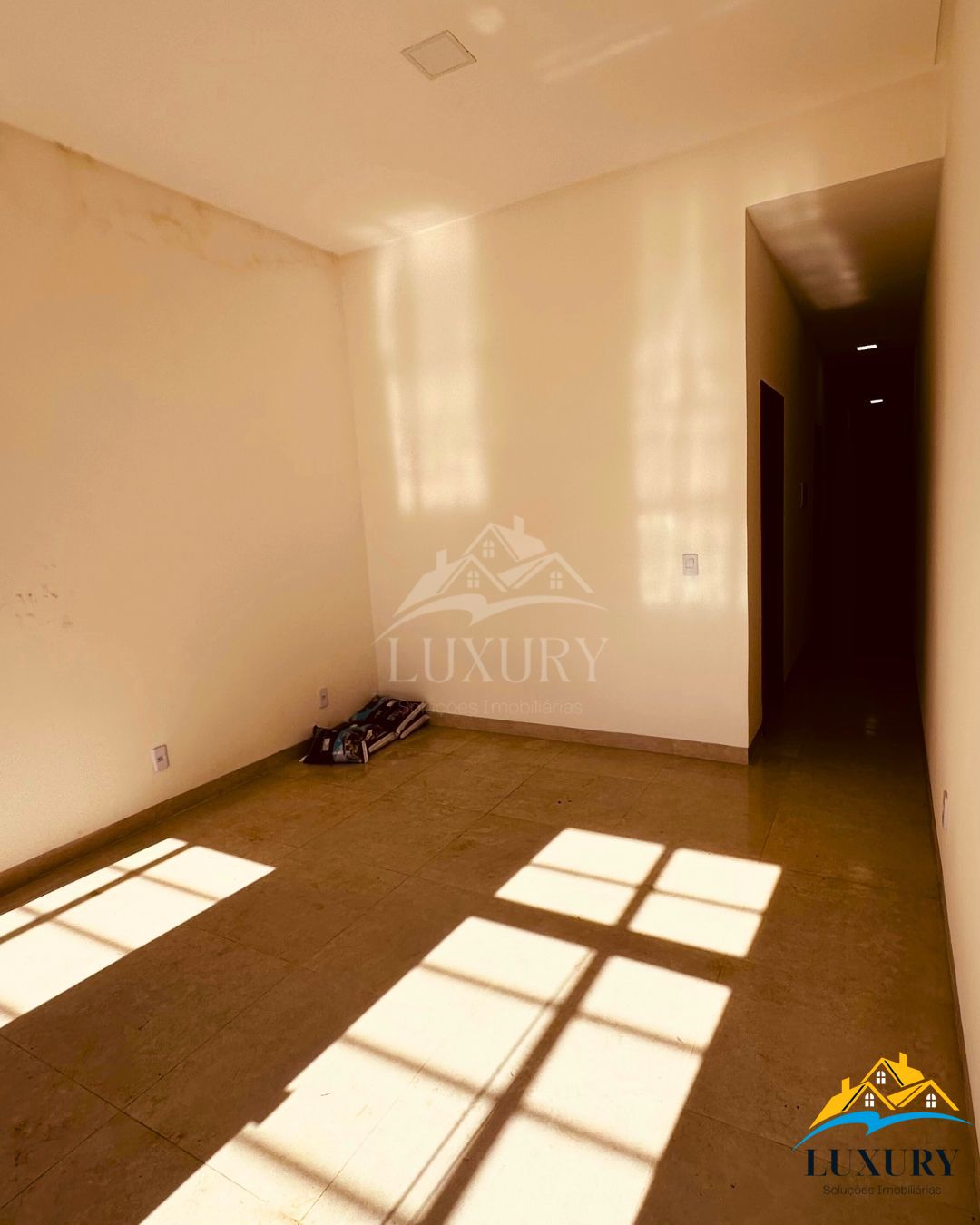 Casa à venda com 3 quartos, 100m² - Foto 3