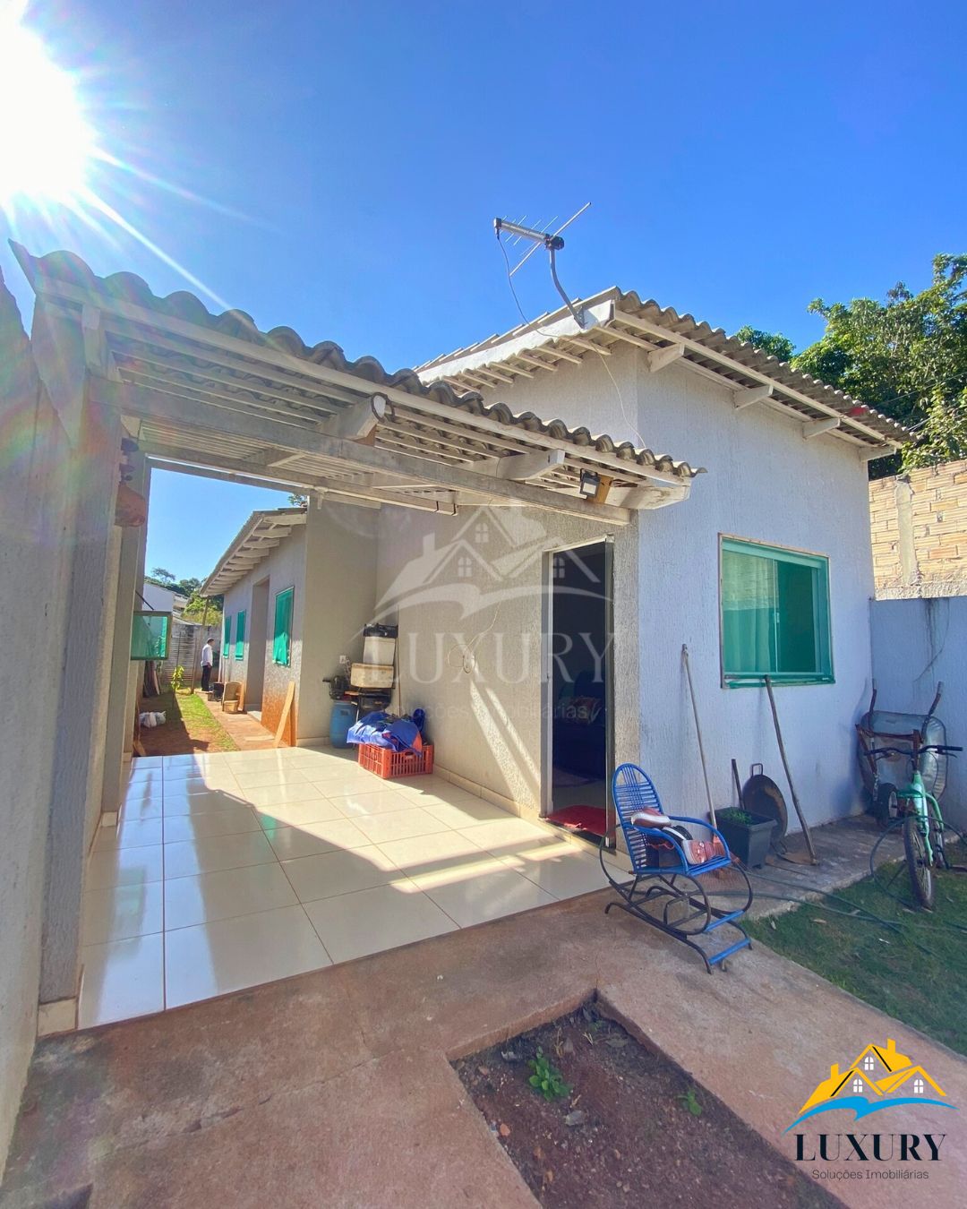 Casa à venda com 2 quartos, 80m² - Foto 2