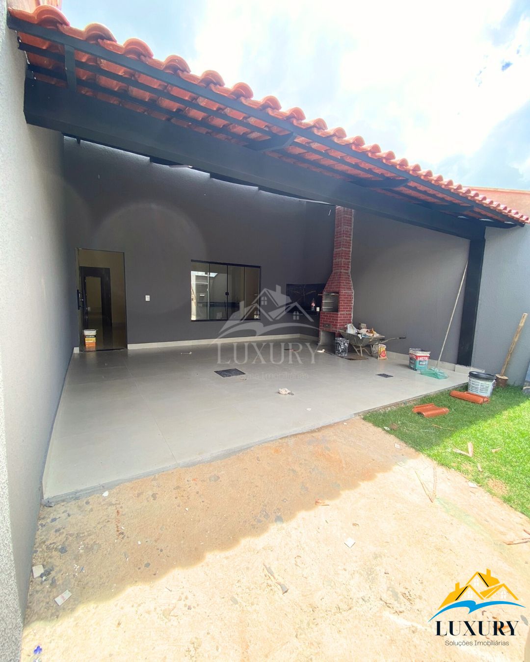 Casa à venda com 3 quartos, 150m² - Foto 1