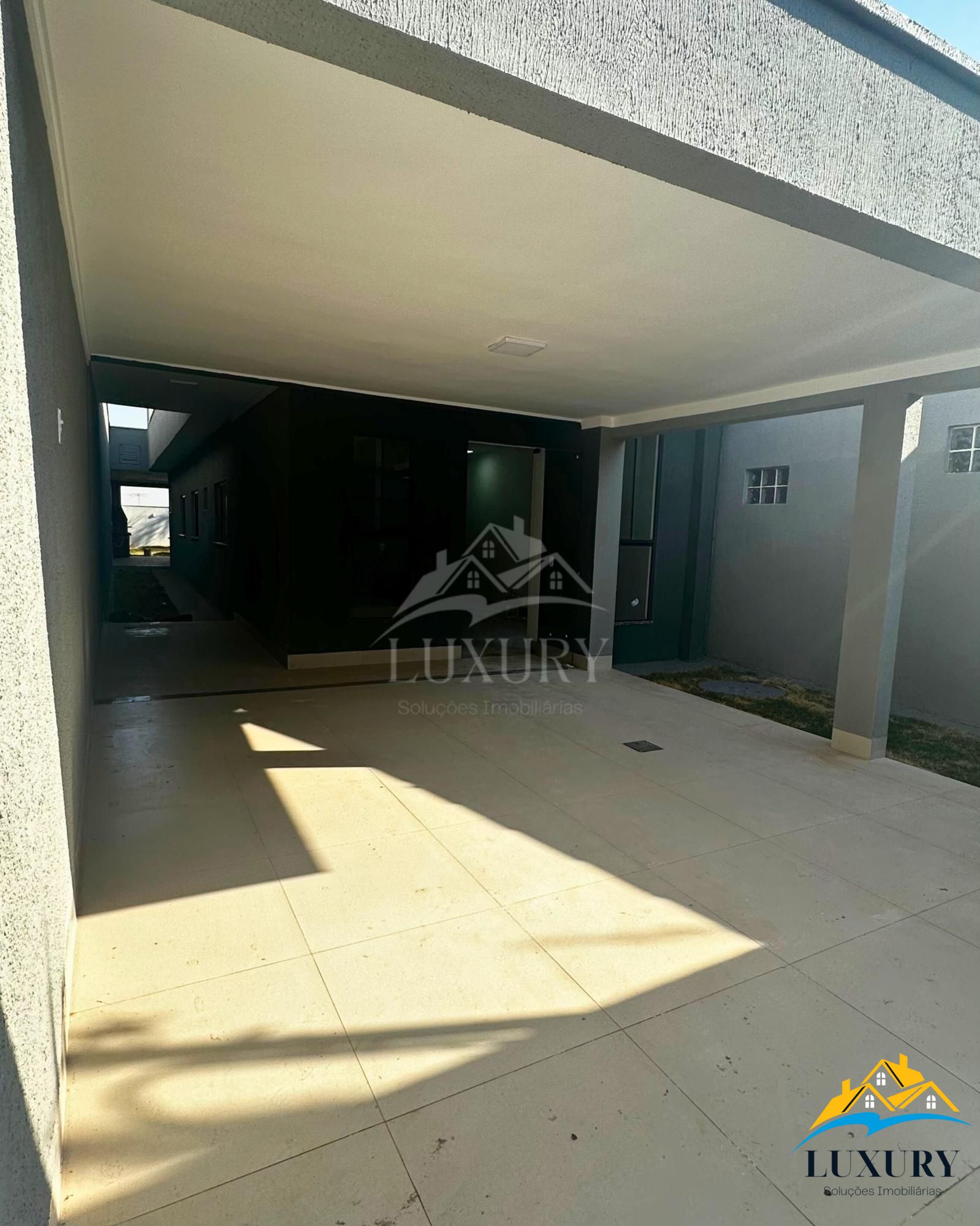 Casa à venda com 3 quartos, 130m² - Foto 2