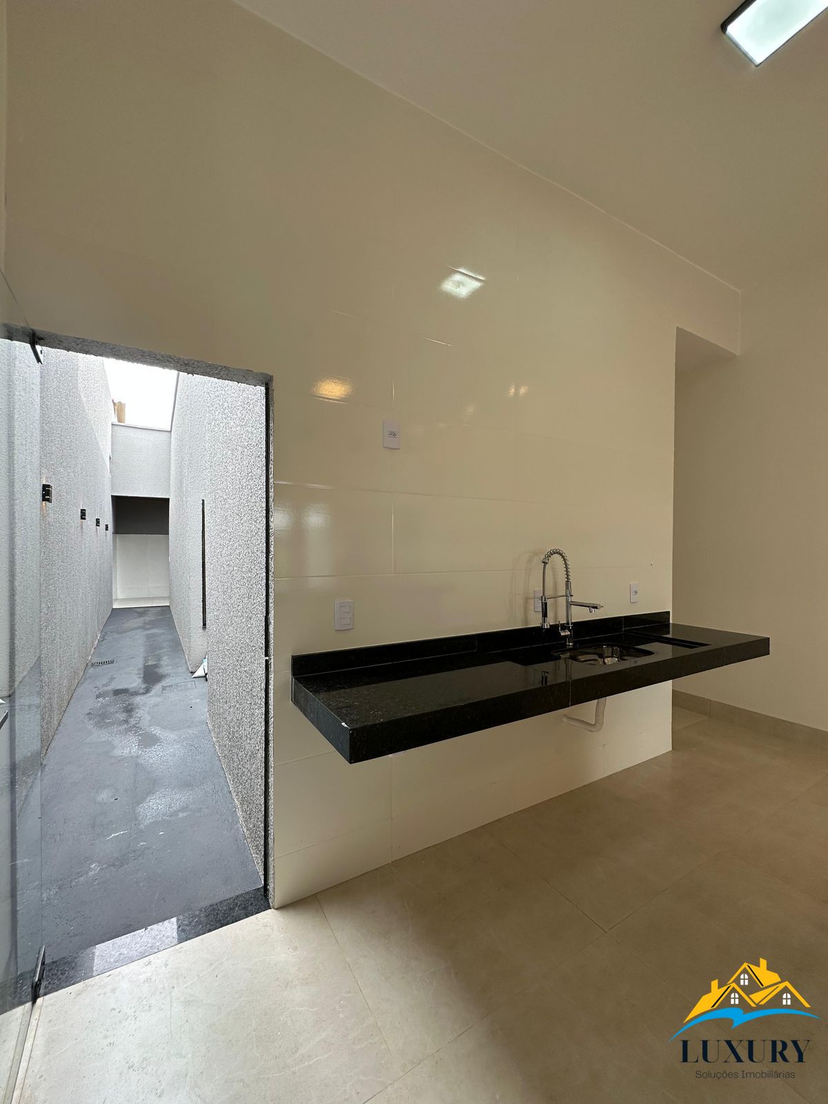 Casa à venda com 3 quartos, 100m² - Foto 10