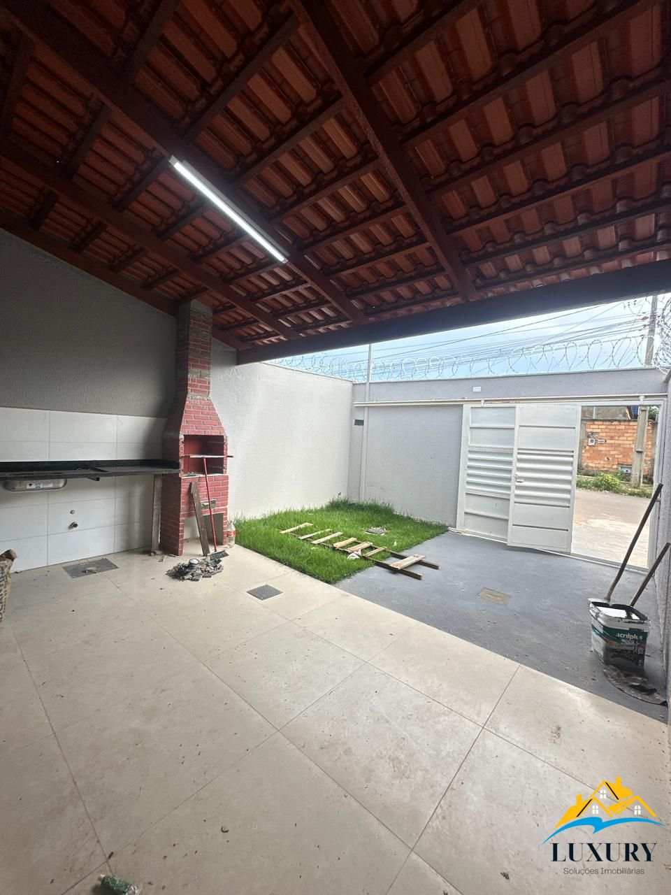 Casa à venda com 3 quartos, 90m² - Foto 3