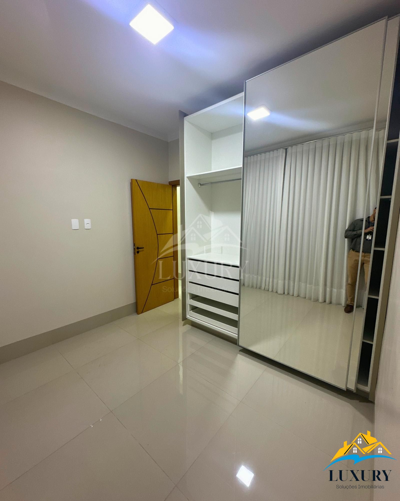 Casa à venda com 3 quartos, 107m² - Foto 11