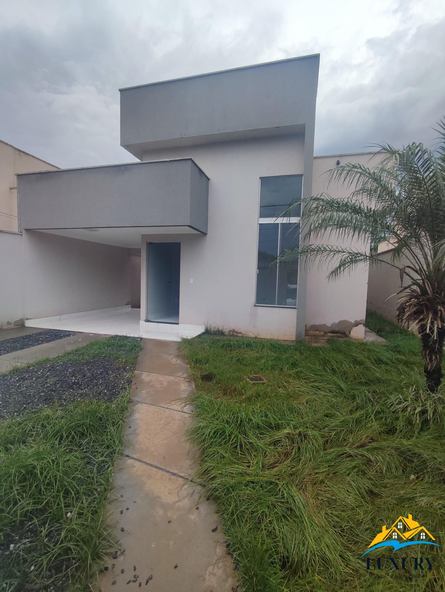 Casa à venda com 3 quartos, 100m² - Foto 2