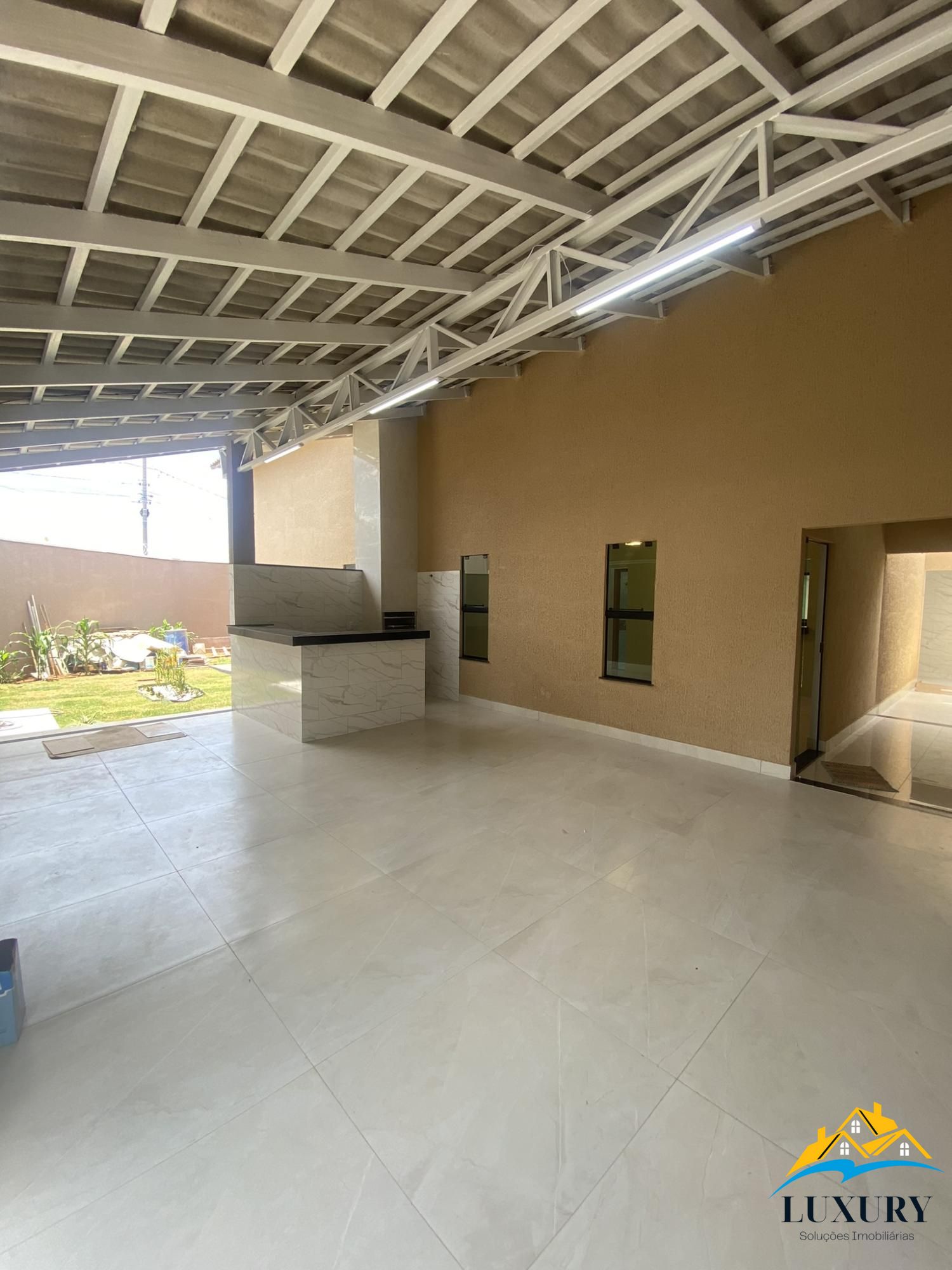 Casa à venda com 3 quartos, 151m² - Foto 2