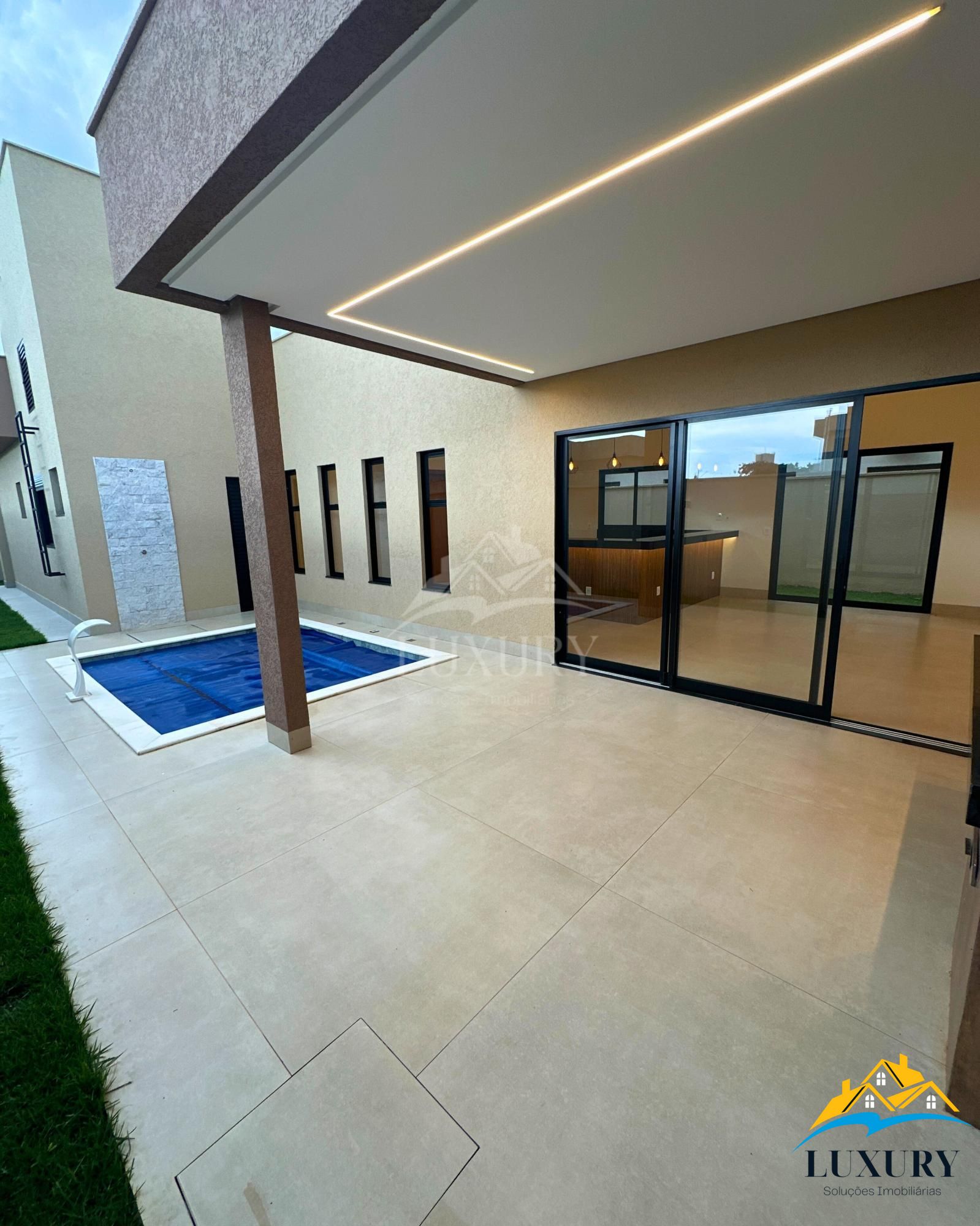 Casa de Condomínio à venda com 4 quartos, 180m² - Foto 23