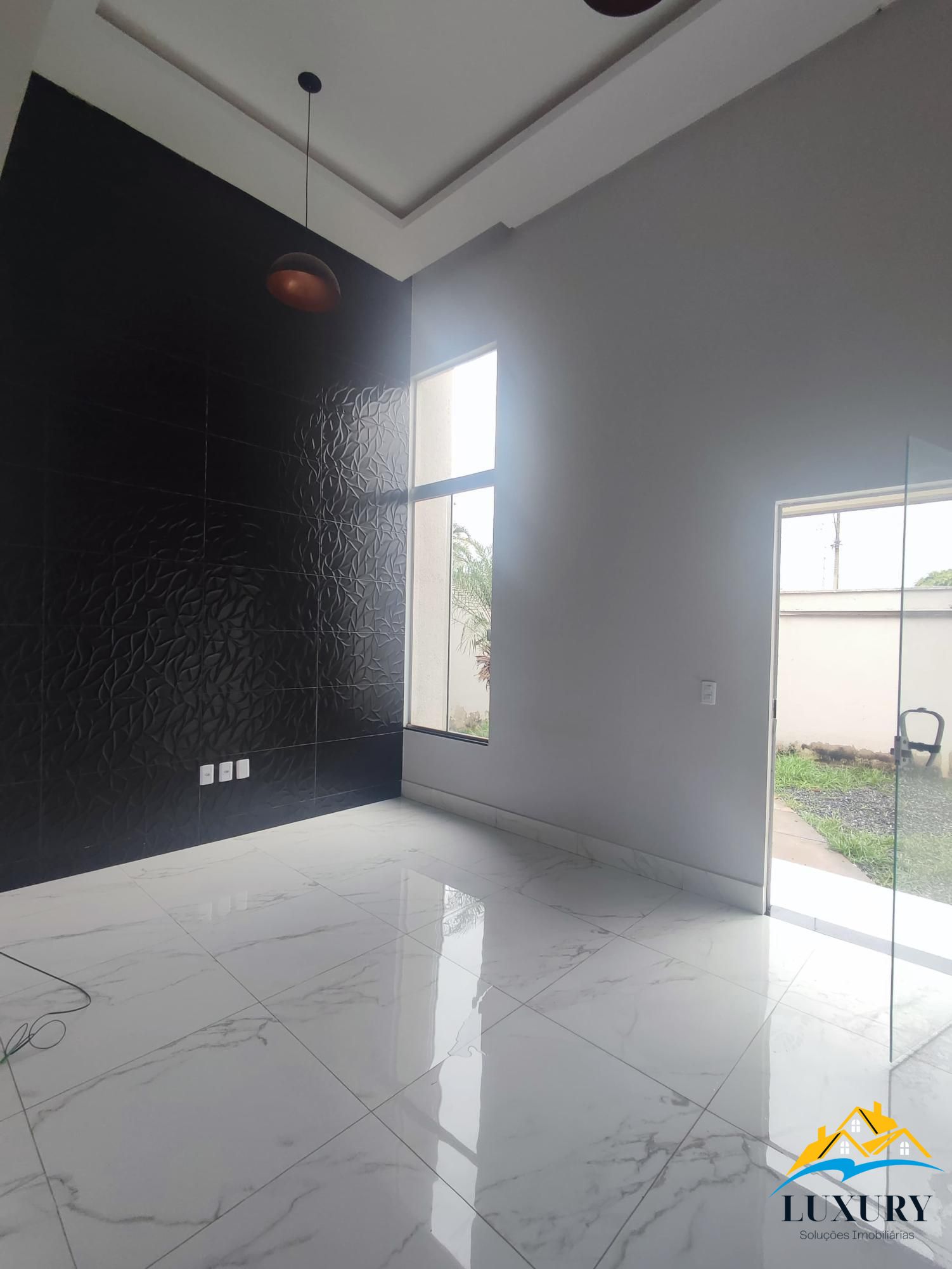 Casa à venda com 3 quartos, 100m² - Foto 5