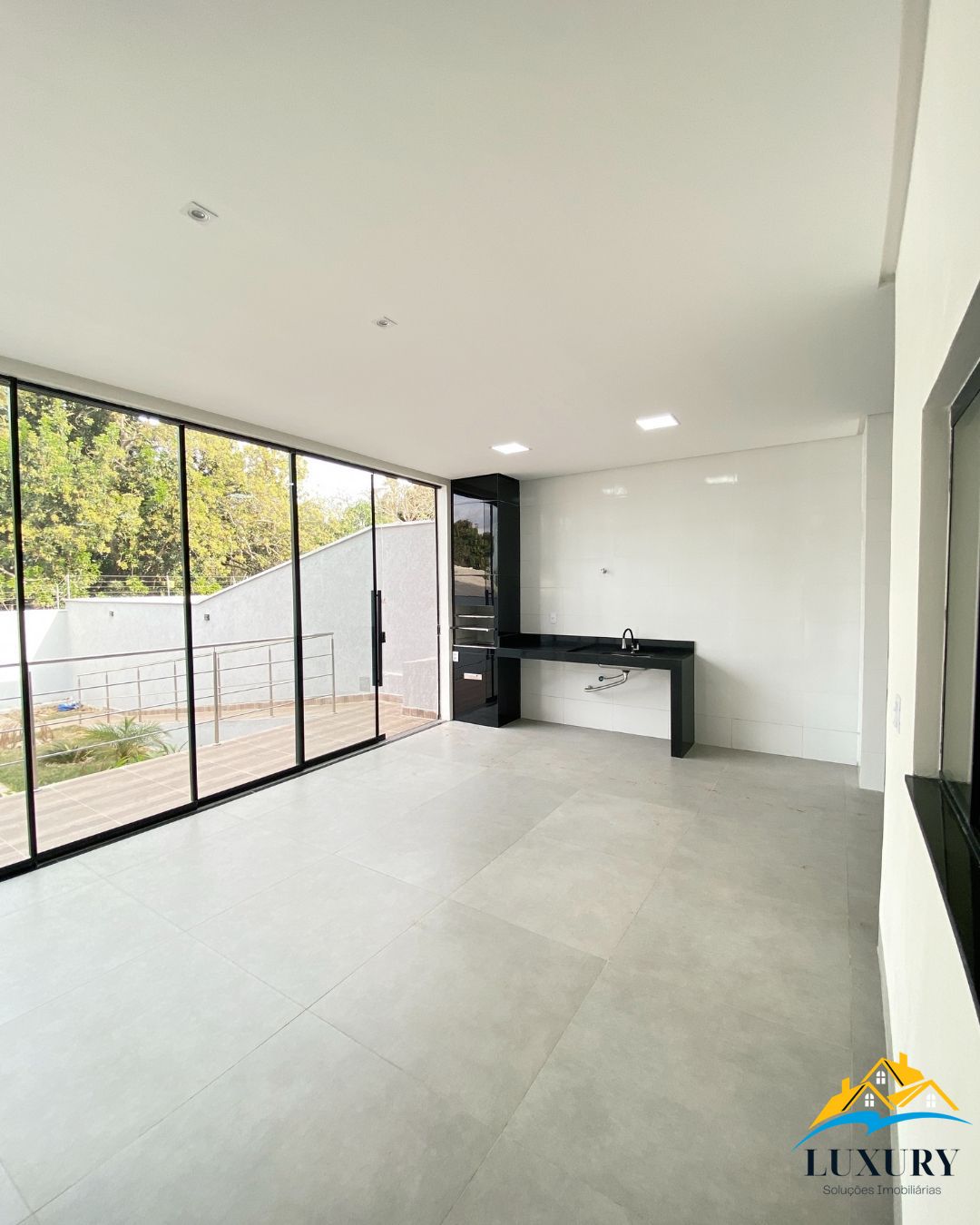 Casa à venda com 3 quartos, 166m² - Foto 9