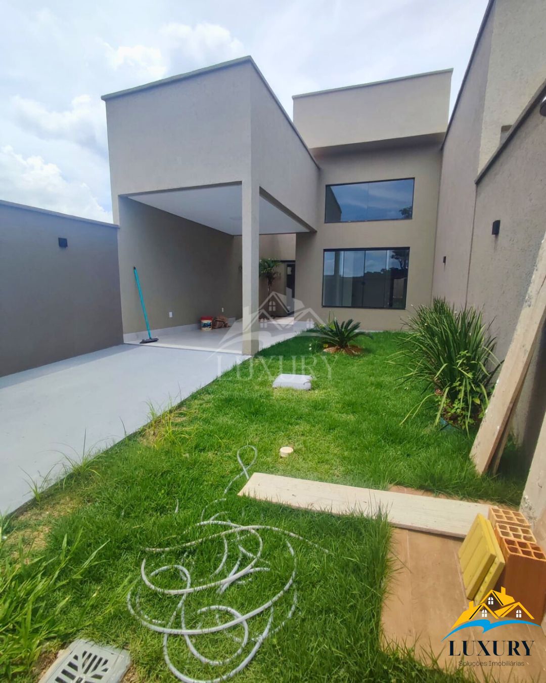 Casa à venda com 3 quartos, 100m² - Foto 3