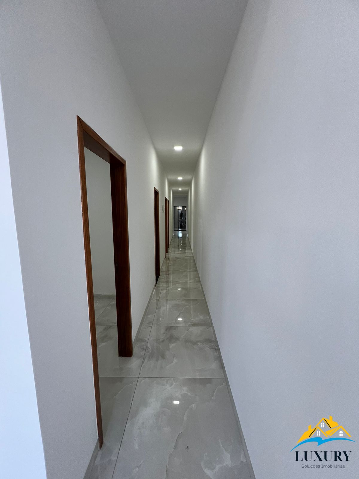 Casa à venda com 3 quartos, 112m² - Foto 5