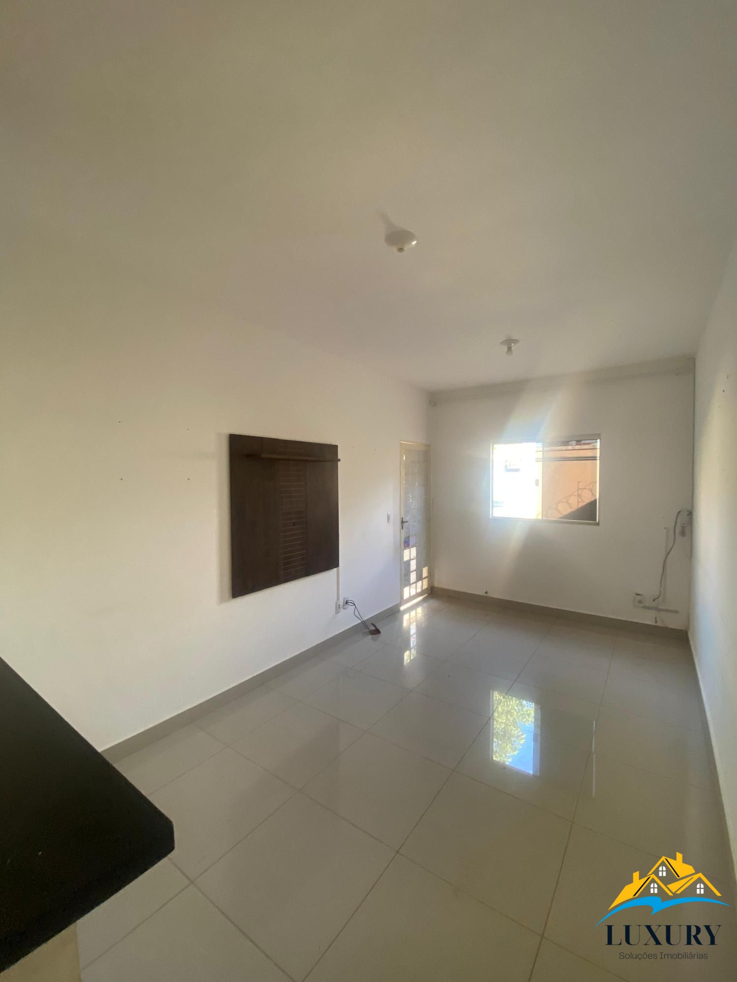 Casa para alugar com 3 quartos, 95m² - Foto 4