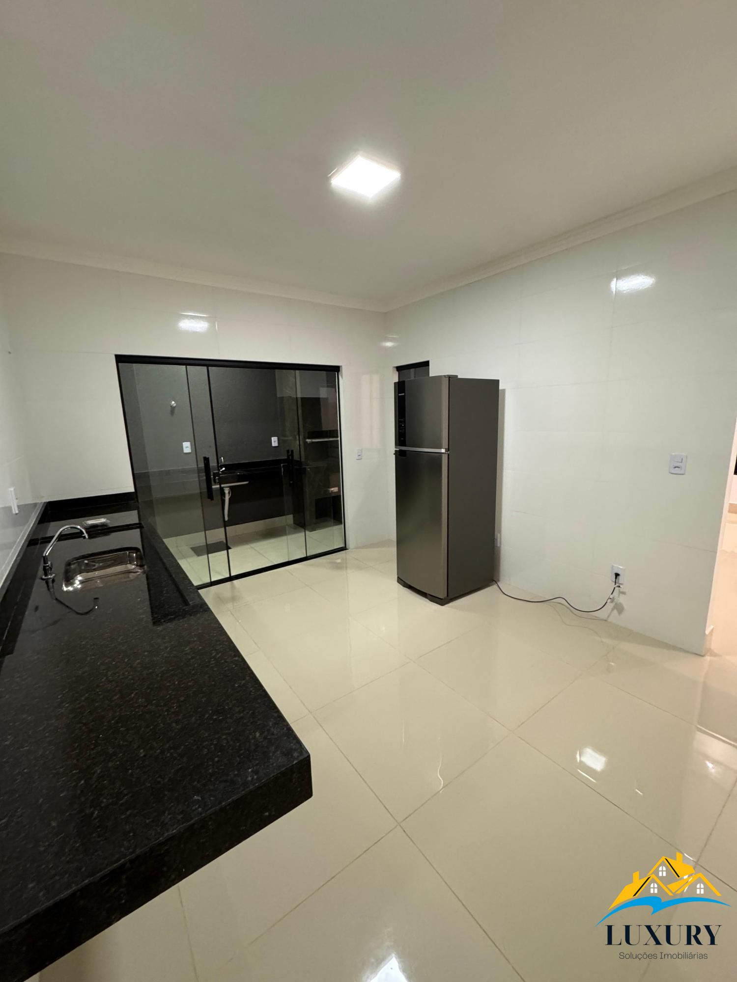 Casa para alugar com 3 quartos, 85m² - Foto 7