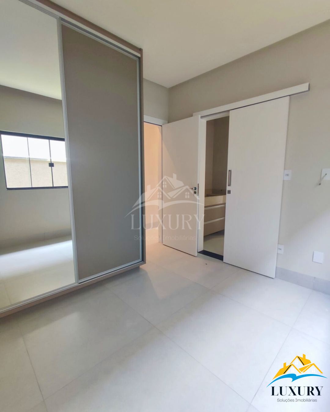 Casa à venda com 3 quartos, 100m² - Foto 27