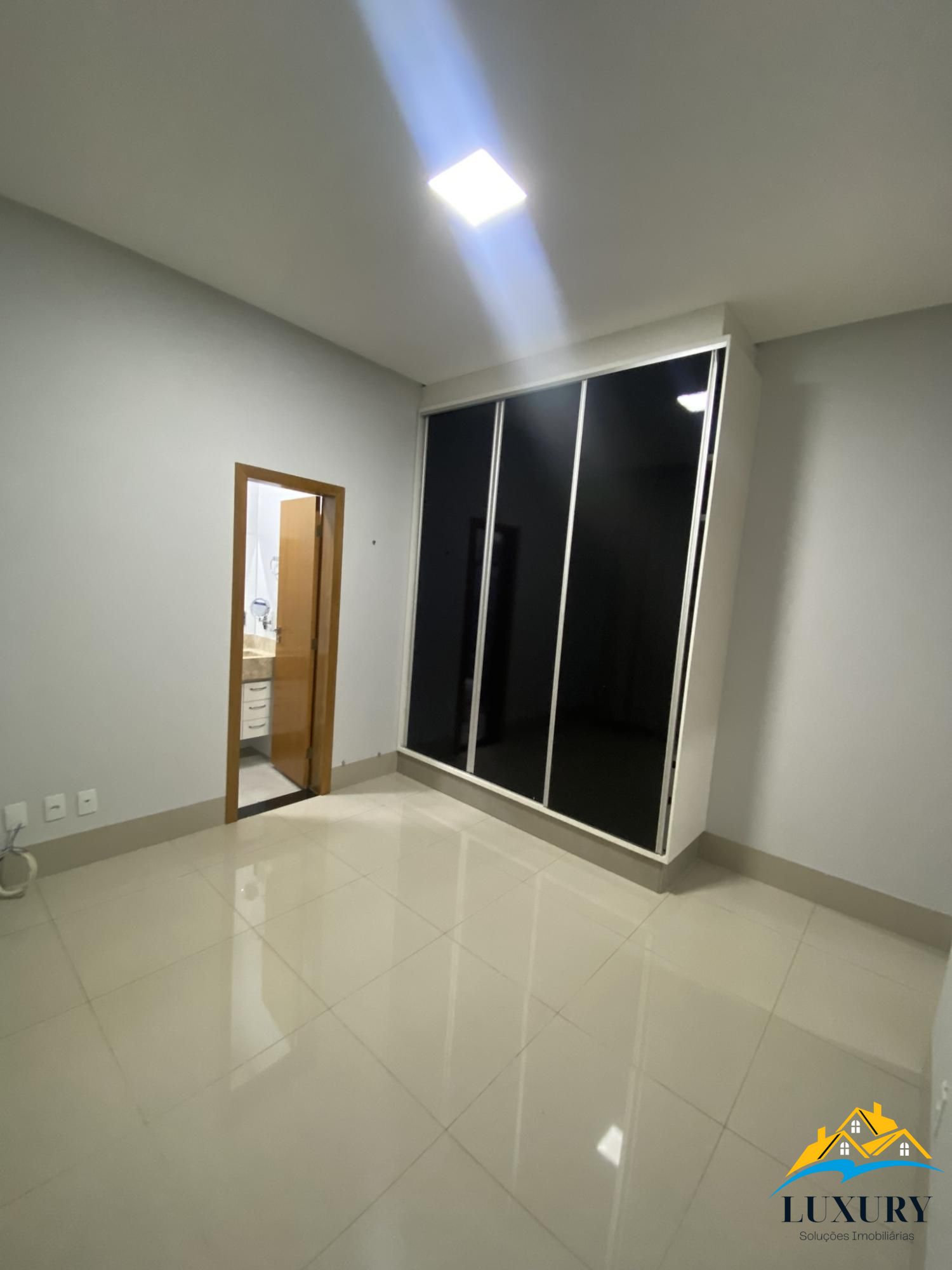 Casa à venda com 3 quartos, 160m² - Foto 18