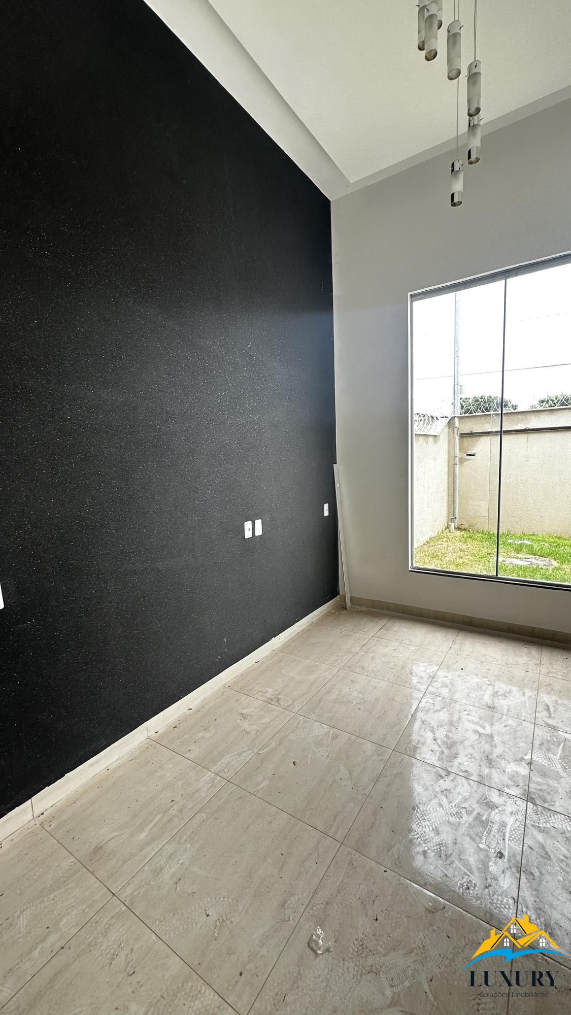 Casa à venda com 3 quartos, 99m² - Foto 4