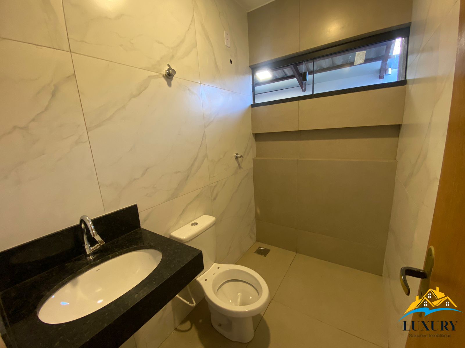 Casa à venda com 2 quartos, 89m² - Foto 6