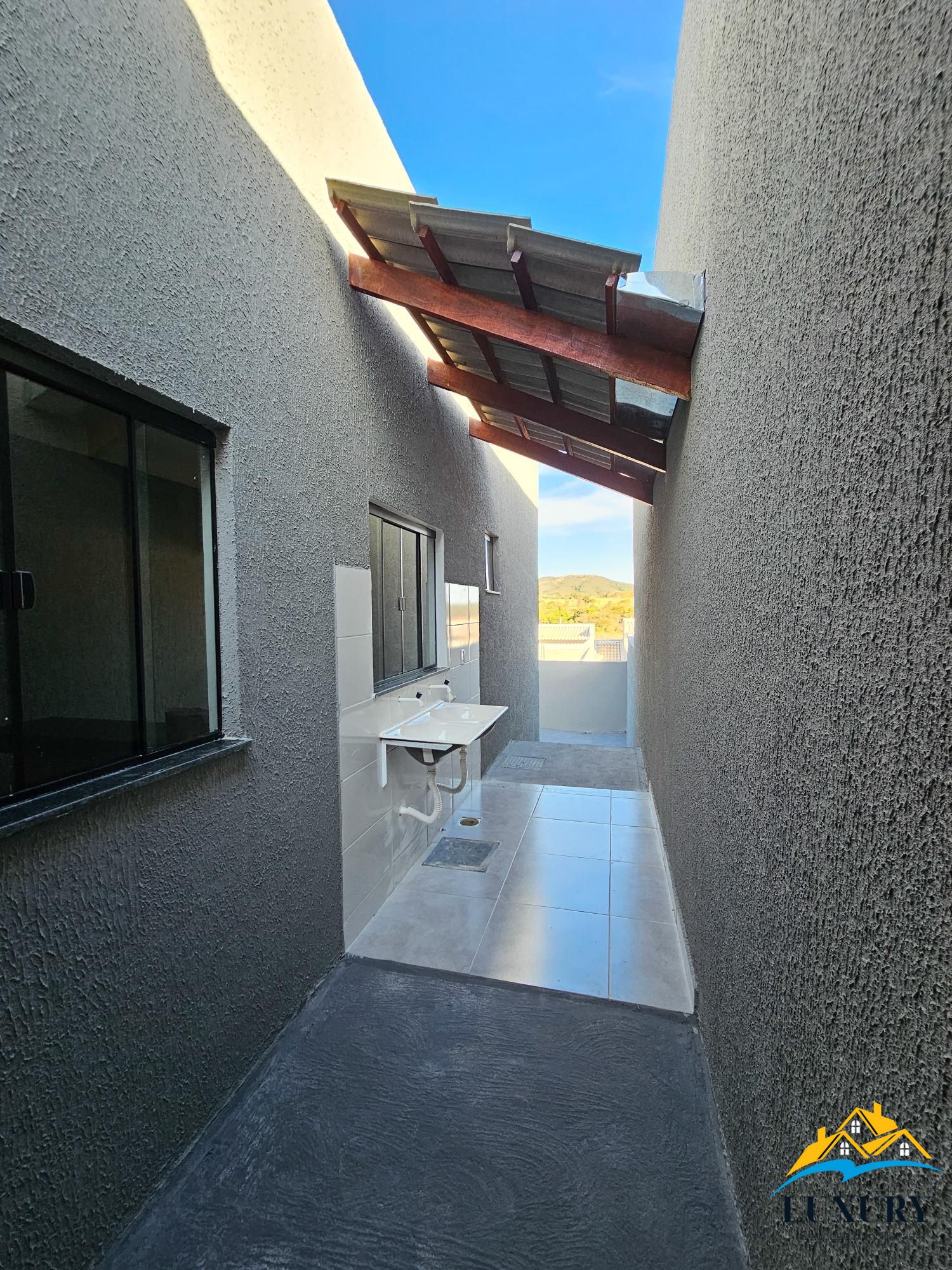 Casa à venda com 2 quartos, 90m² - Foto 11