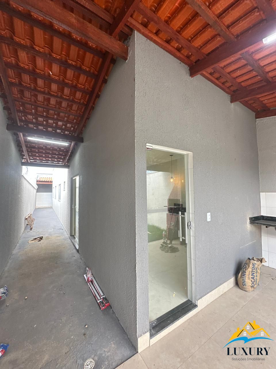 Casa à venda com 3 quartos, 90m² - Foto 4