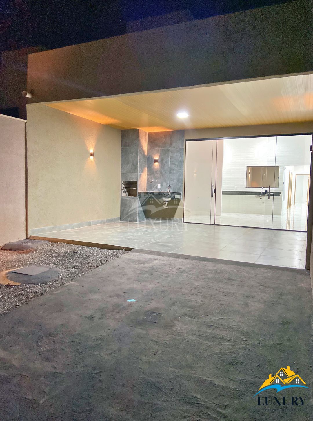 Casa para alugar com 3 quartos, 117m² - Foto 2