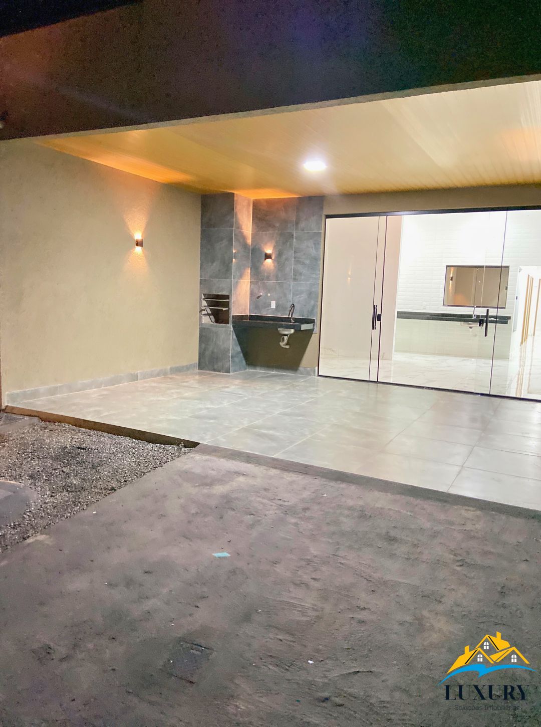 Casa para alugar com 3 quartos, 117m² - Foto 1