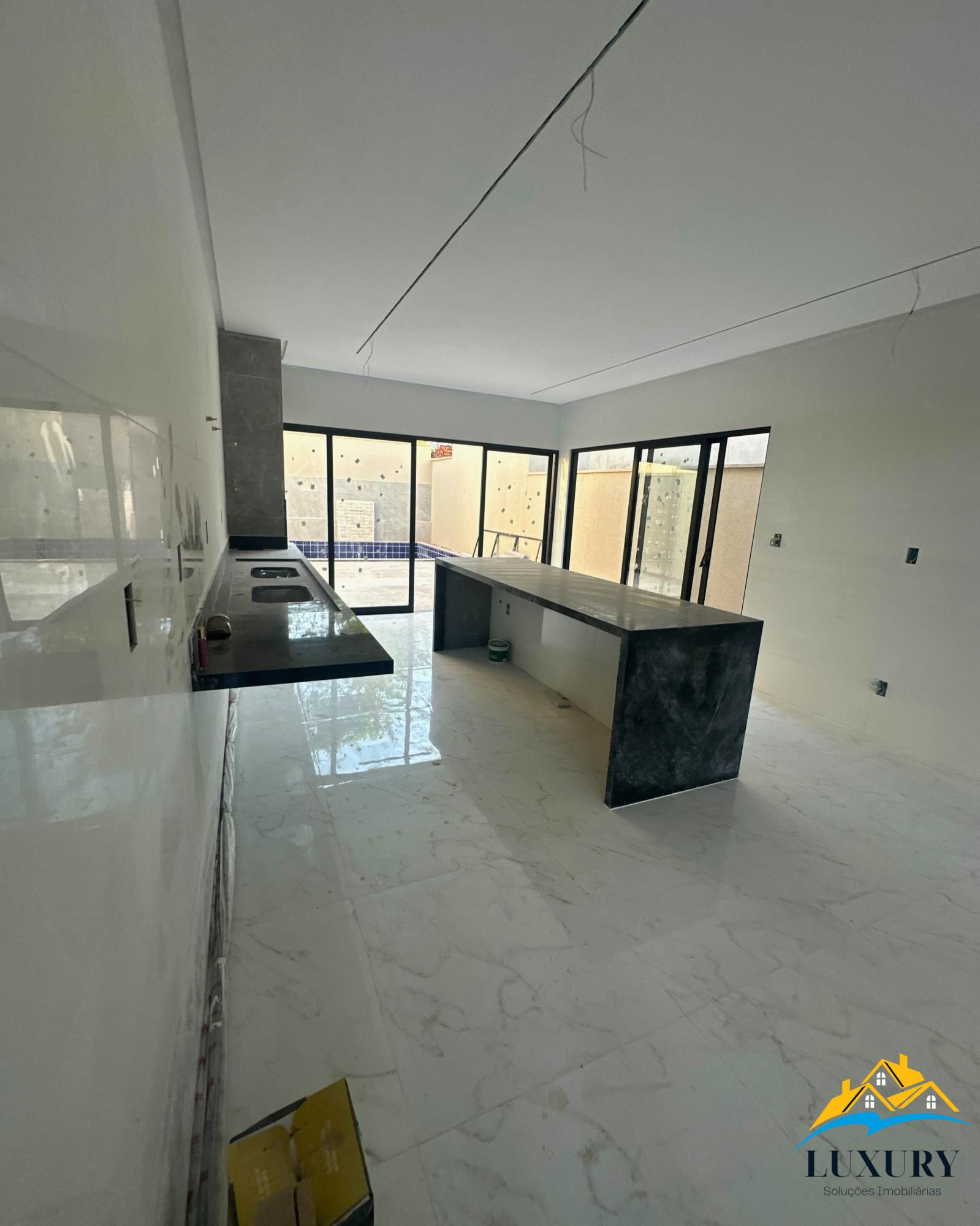 Casa de Condomínio à venda com 3 quartos, 253m² - Foto 18