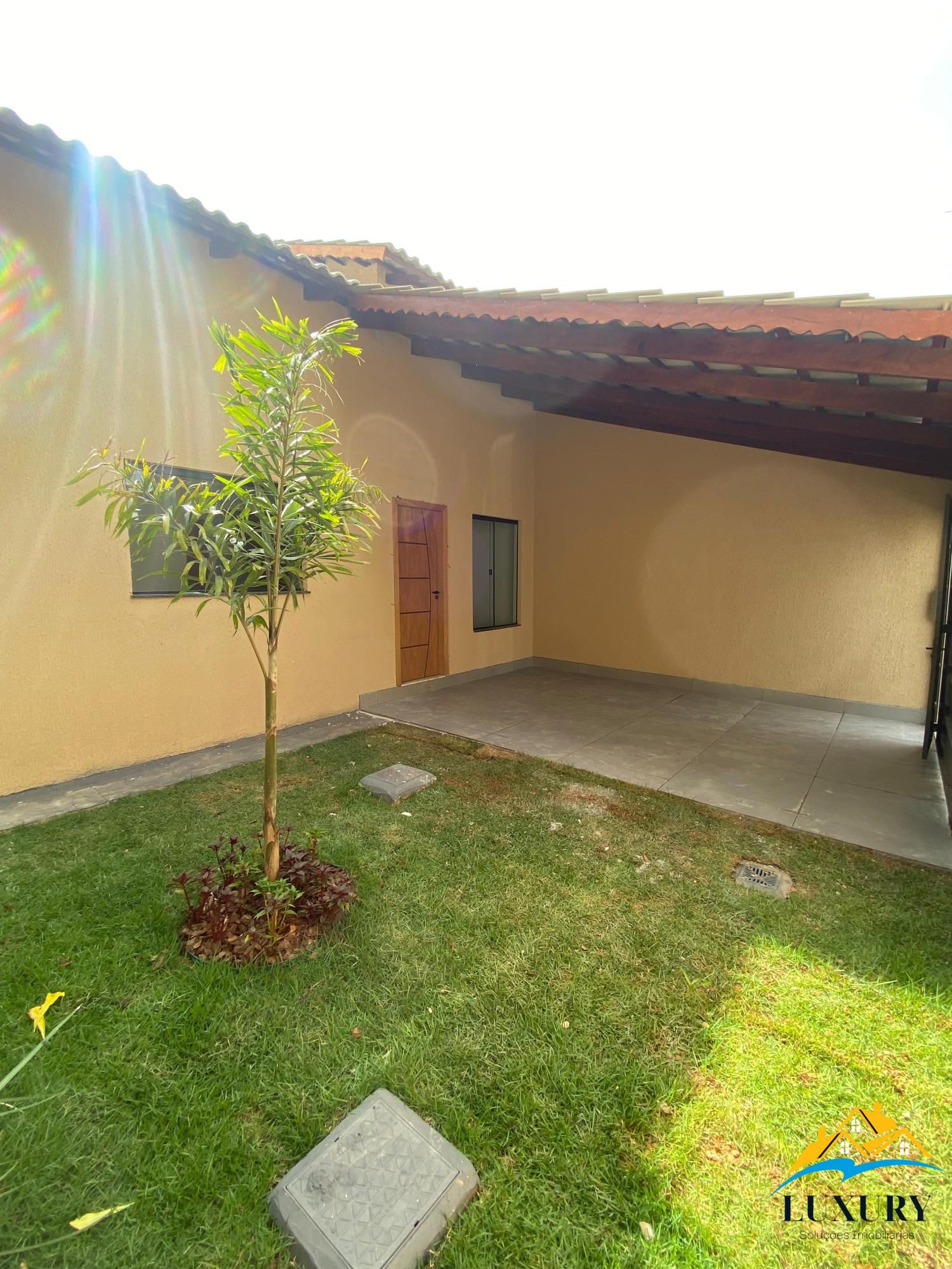 Casa à venda com 3 quartos, 120m² - Foto 2