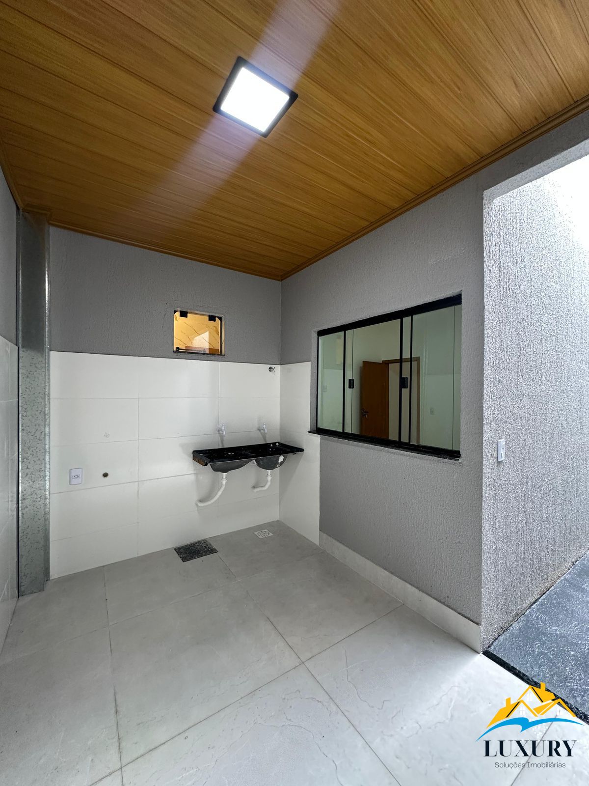 Casa à venda com 3 quartos, 100m² - Foto 17