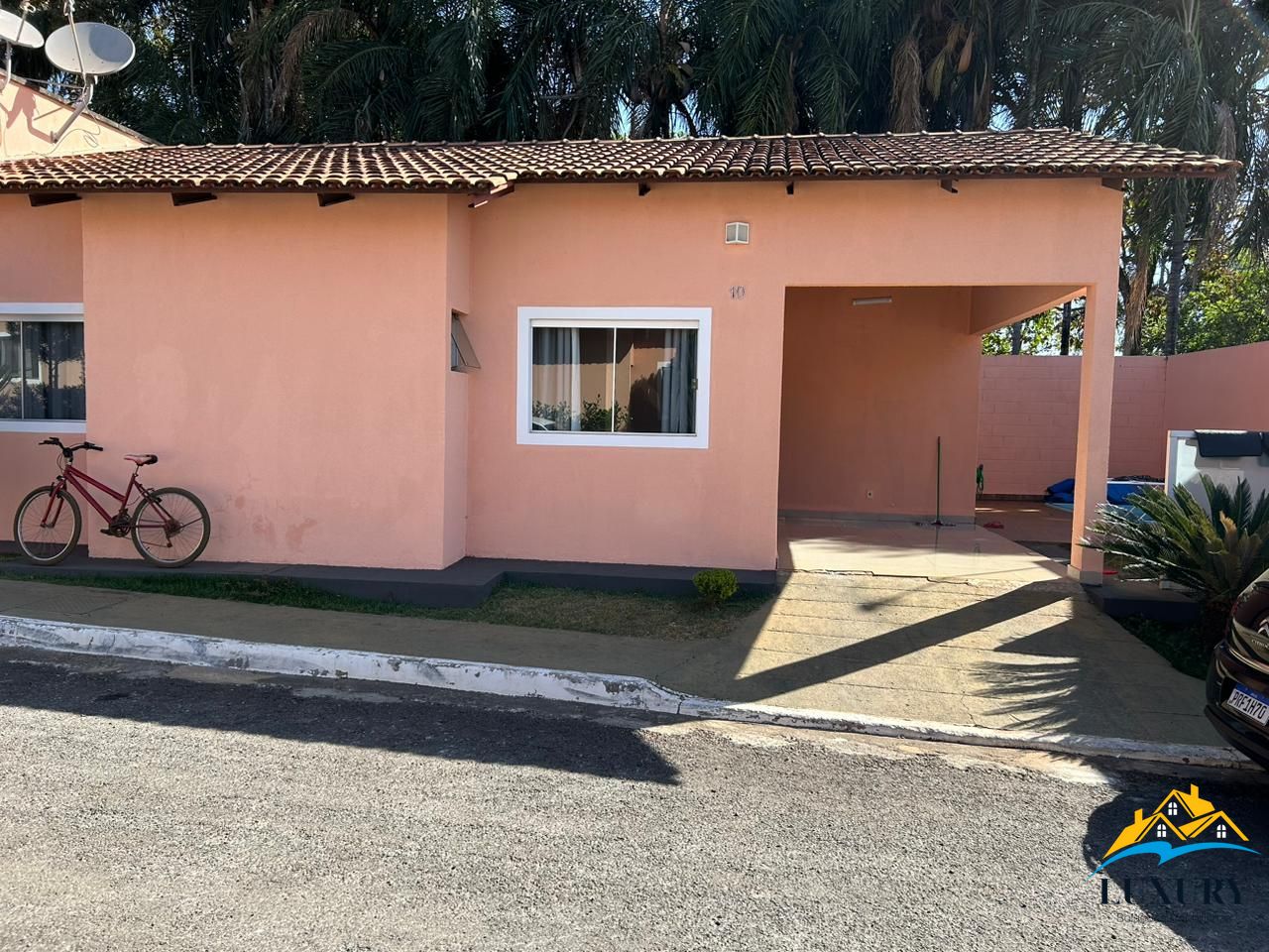 Casa de Condomínio à venda com 3 quartos, 130m² - Foto 1