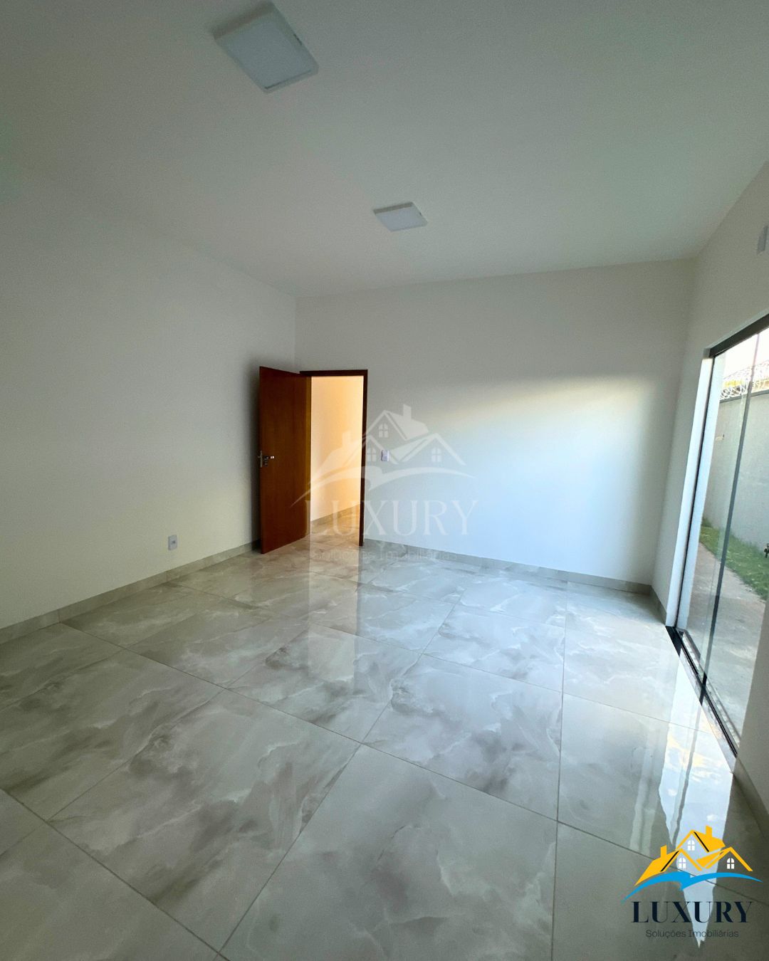 Casa à venda com 3 quartos, 218m² - Foto 11