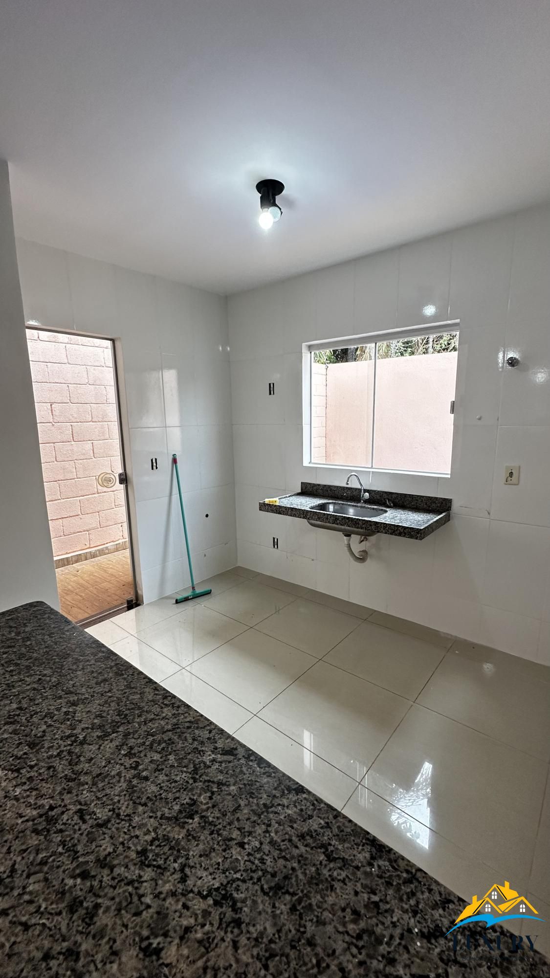 Casa de Condomínio para alugar com 3 quartos, 130m² - Foto 10