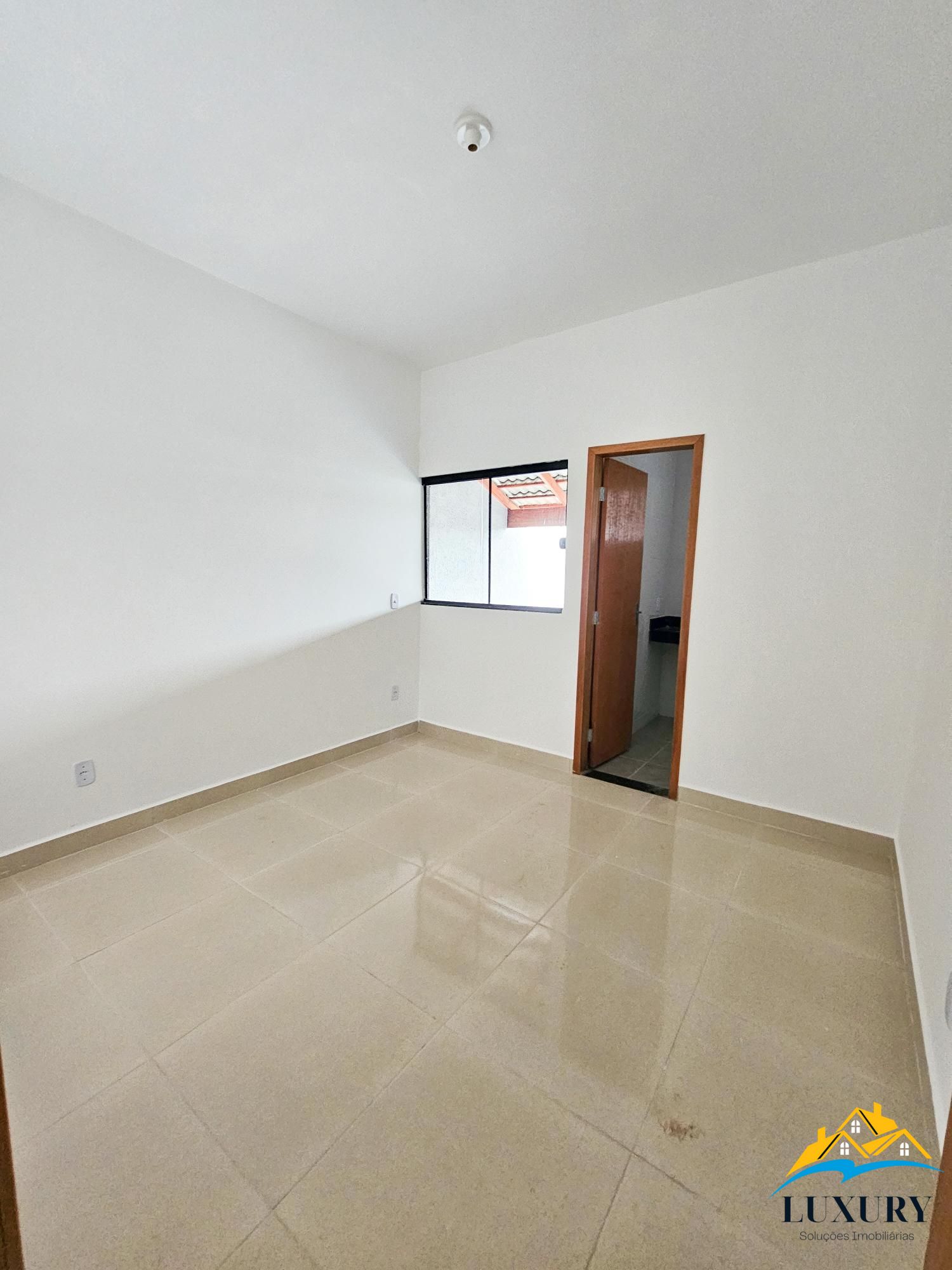 Casa à venda com 2 quartos, 90m² - Foto 9