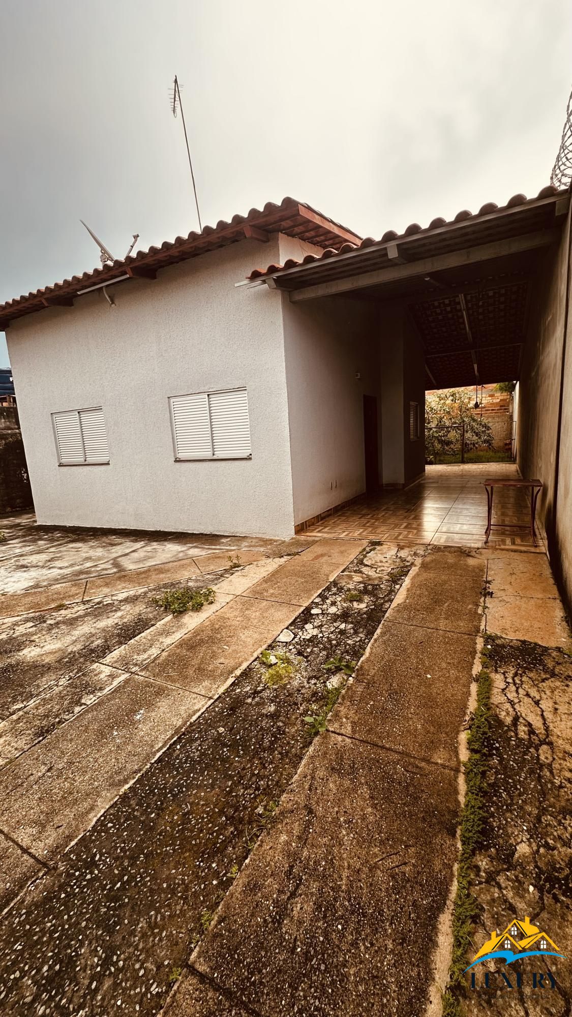 Casa para alugar com 3 quartos, 160m² - Foto 1