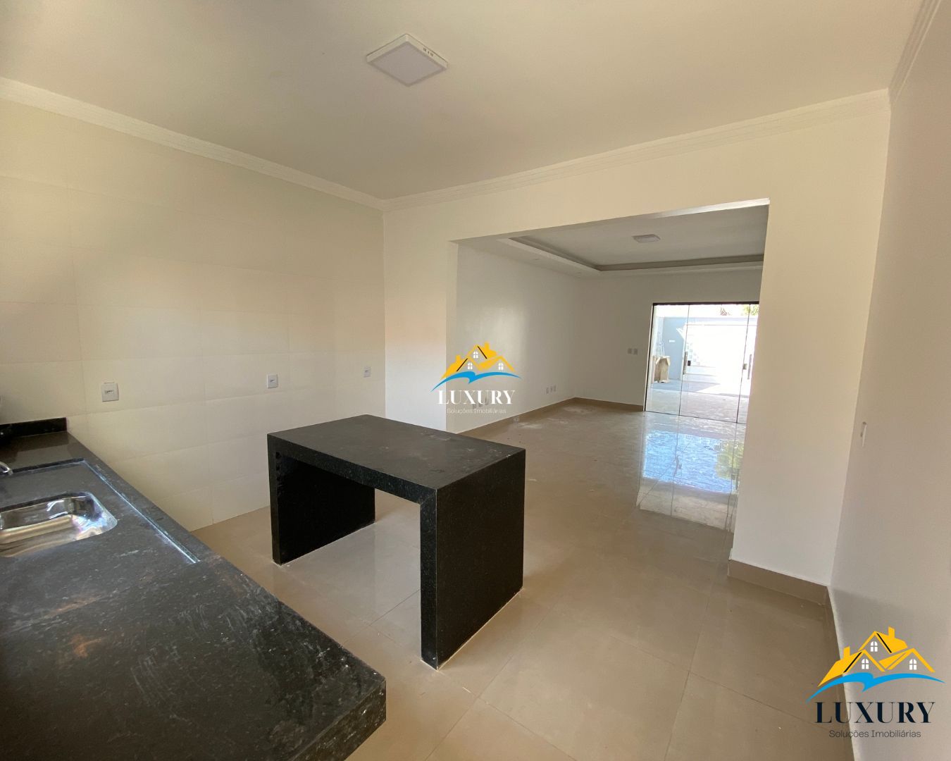 Casa à venda com 3 quartos, 122m² - Foto 11